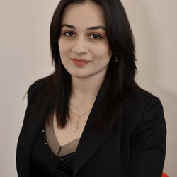 Дедегкаева Олеся Владимировна- Член РОО «Правовой центр Право на защиту», адвокат.